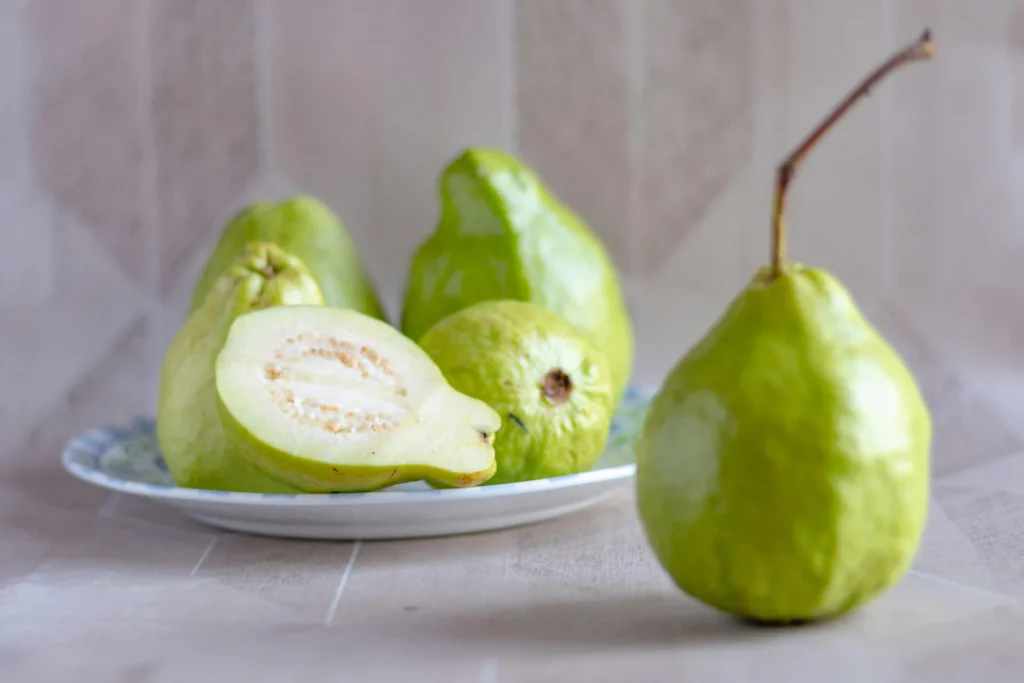 Is It Safe to Eat Raw Guava Fruit at Night? Image