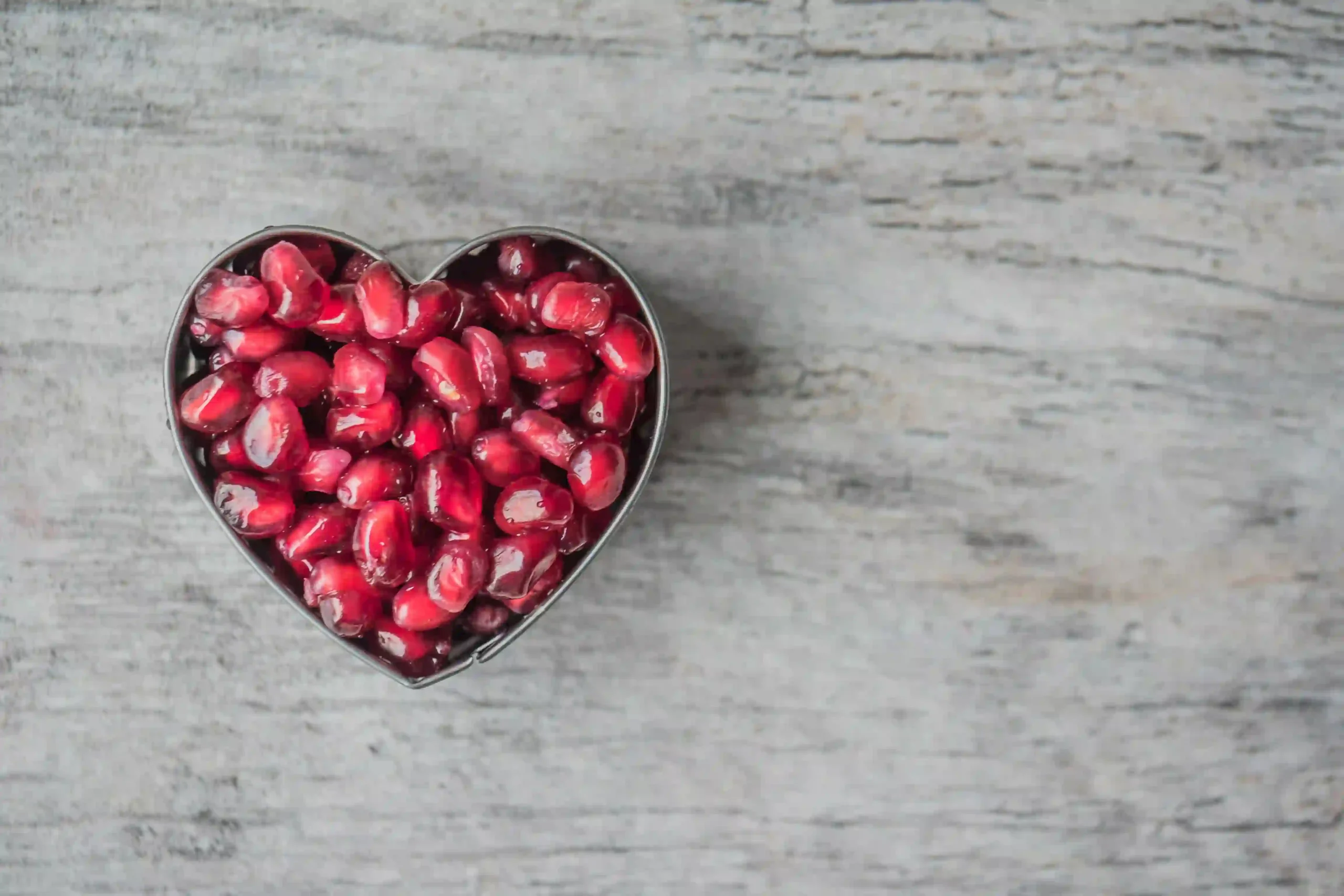 Can Pomegranate Be Eaten at Night? Image