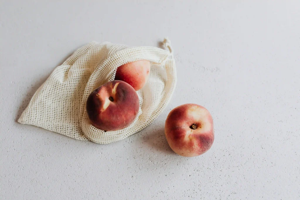 Does the Fiber in Peaches Cause Digestive Upset? Image