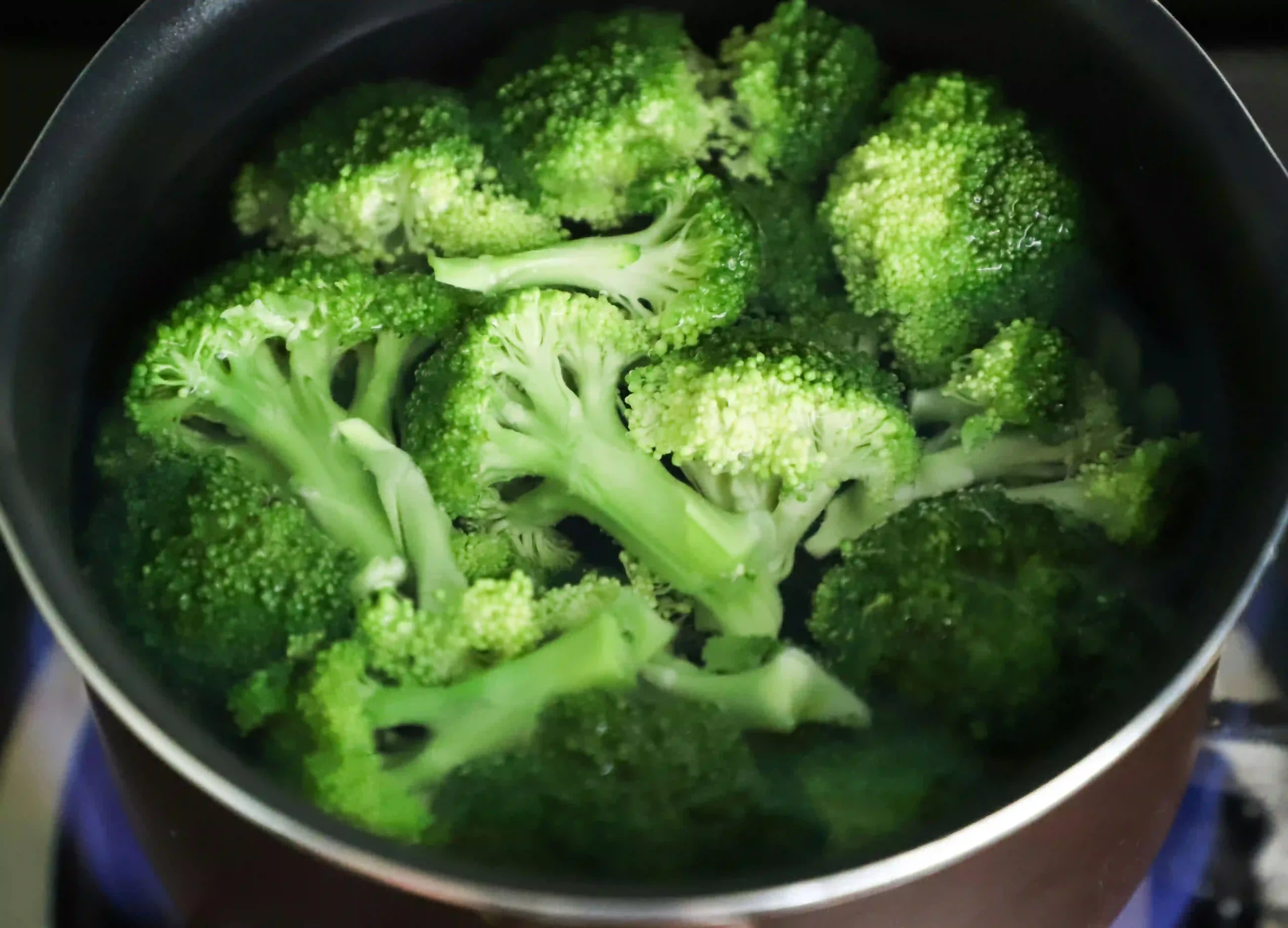 4 Healthy Foods That Help Prevent Cancer Image
